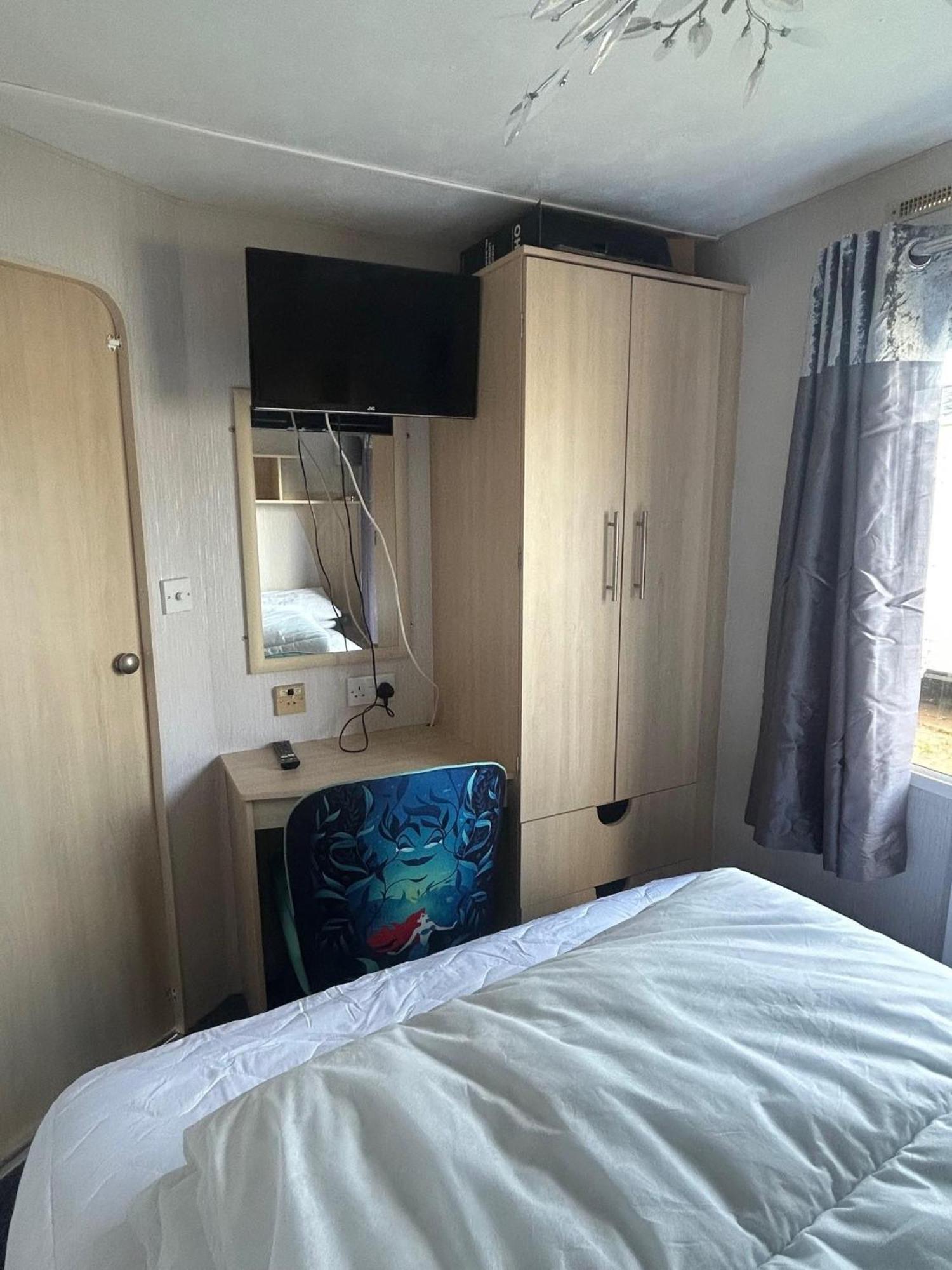 6 Berth Caravan For Hire By The Beach In Heacham, Norfolk Ref 21038C エクステリア 写真